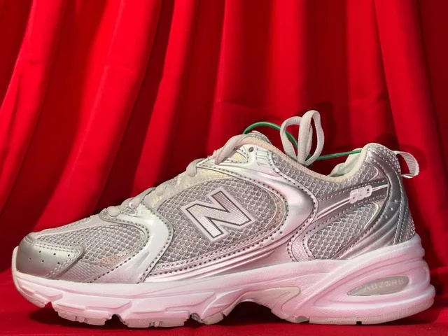 Новые серебряные кроссовки New Balance 530 Silver Metallic Moonbeam - Обувь в Курск