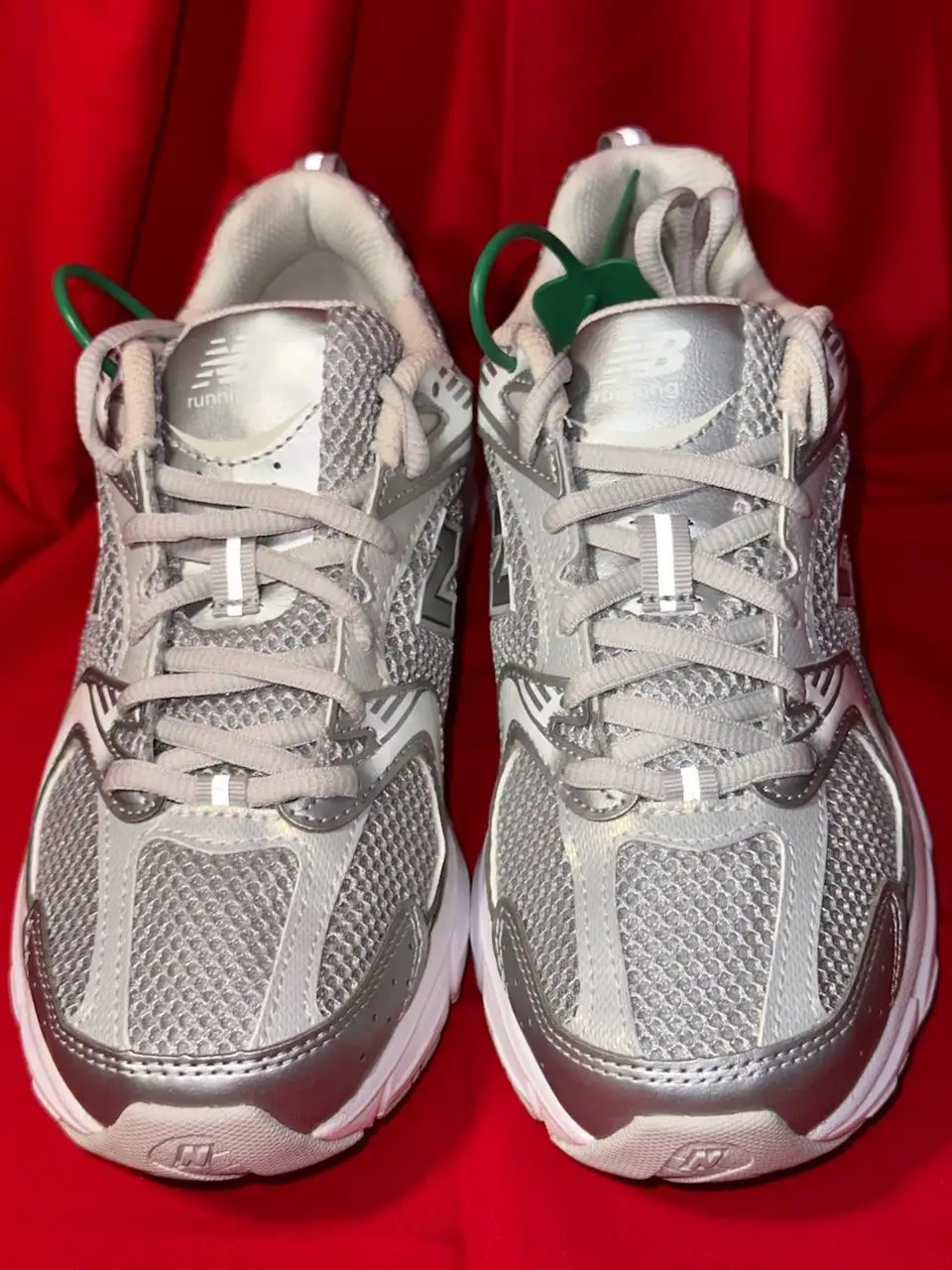 Новые серебряные кроссовки New Balance 530 Silver Metallic Moonbeam - Обувь (Одежда) в Курск