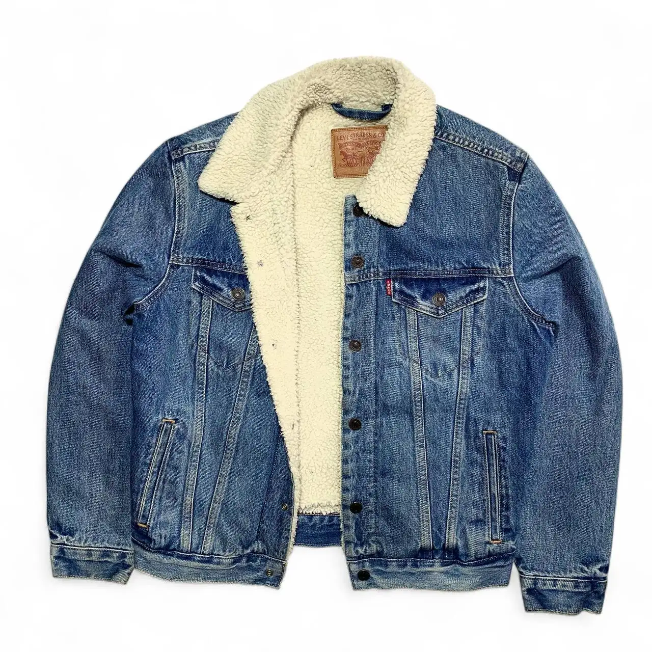Levi’s Sherpa Trucker Jacket - Верхняя одежда (Одежда) в Курск