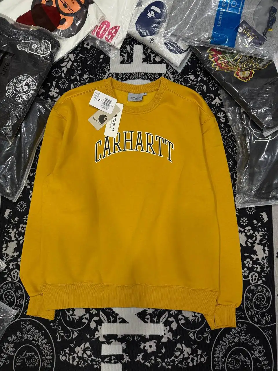 Продажа одежды: ветровки и свитшоты - Верхняя одежда, Свитшоты (Одежда) в Курск