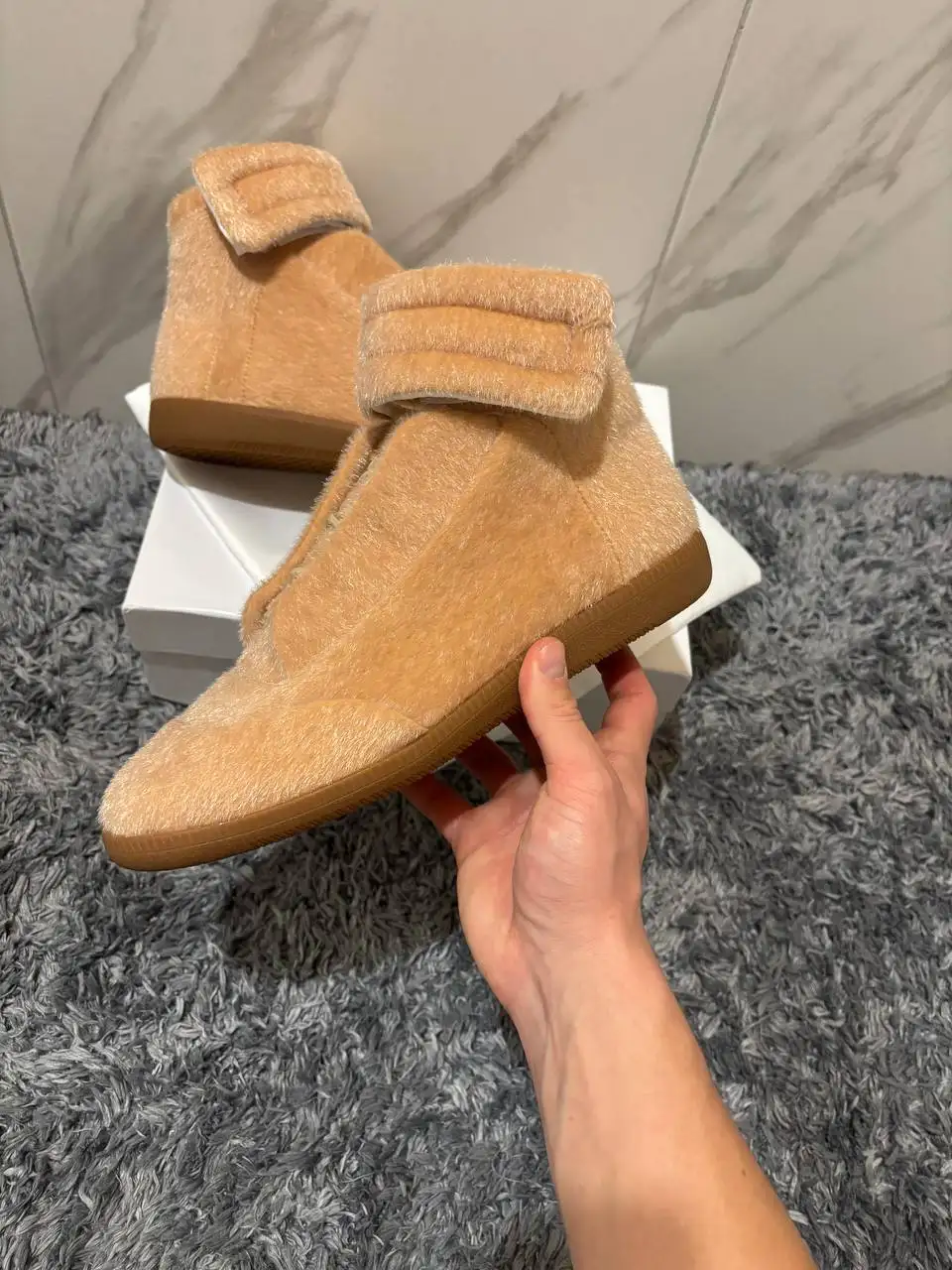 Продажа пуховиков, худи и кроссовок известных брендов - Одежда и обувь (Барахолка) в Курск