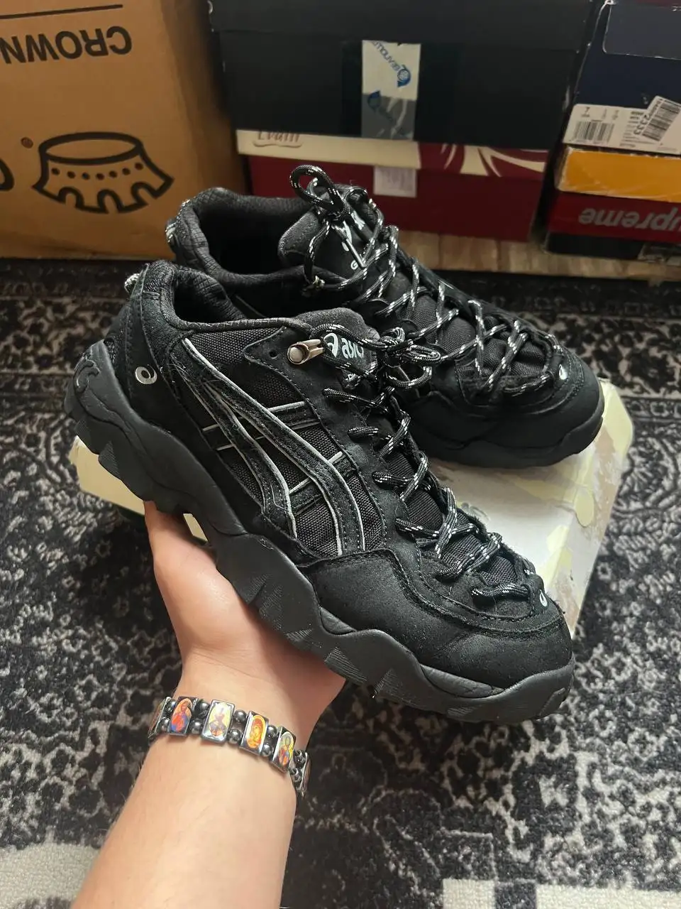 Продам кроссовки дешево - Кроссовки (Одежда) в Курск