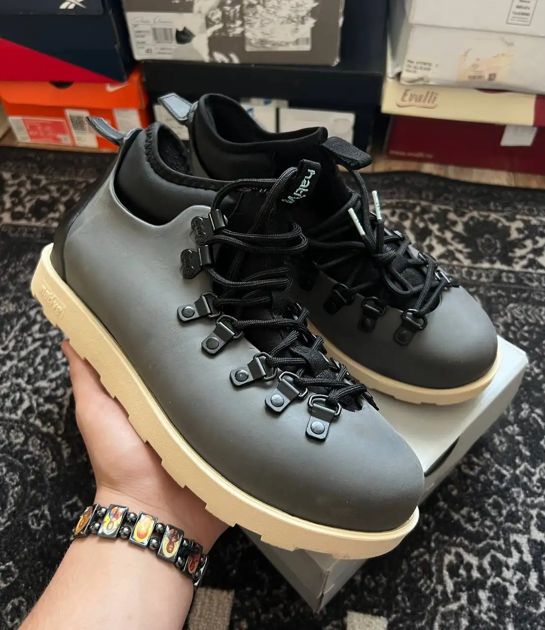 Продам кроссовки дешево - Кроссовки (Одежда) в Курск