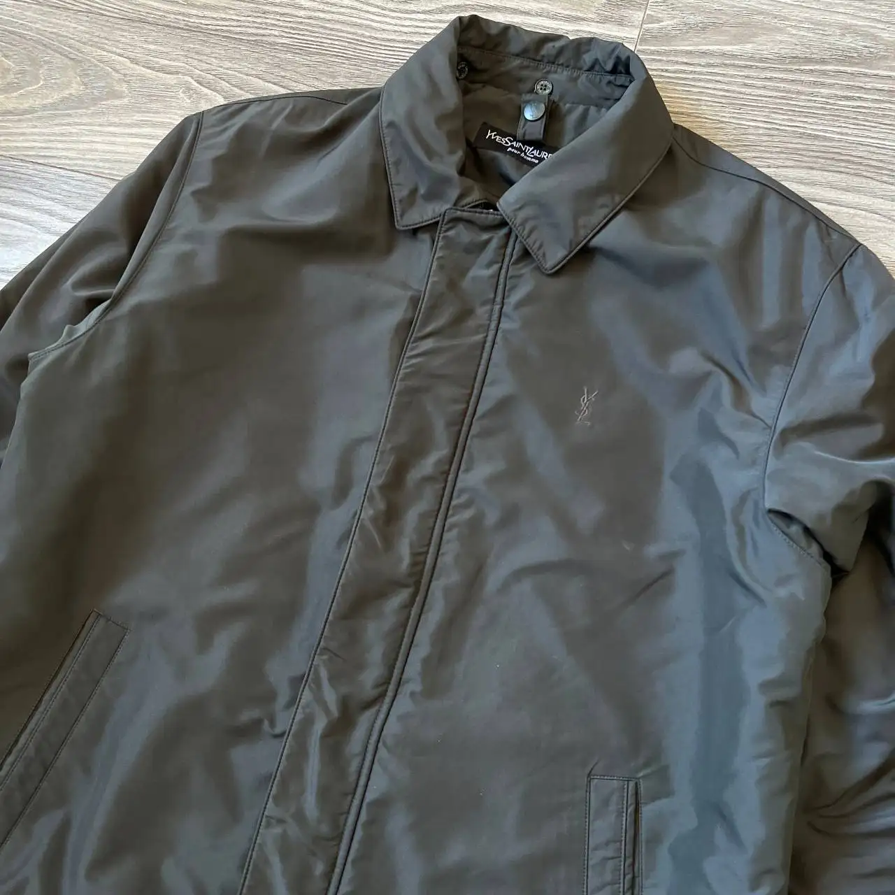 Куртка Yves Saint Laurent размер M темно-зеленого цвета - Куртки (Одежда) в Курск