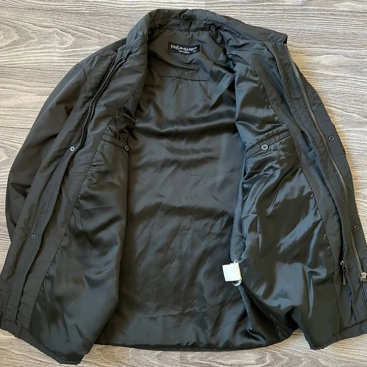Куртка Yves Saint Laurent размер M темно-зеленого цвета - Куртки (Одежда) в Курск