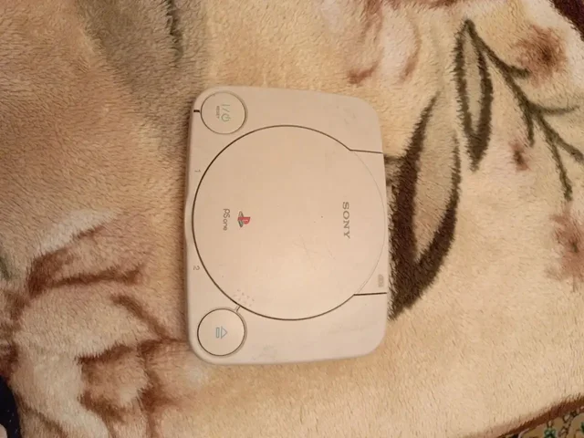 Продажа рабочей PlayStation 1 в Курске - Игровые приставки в Курск