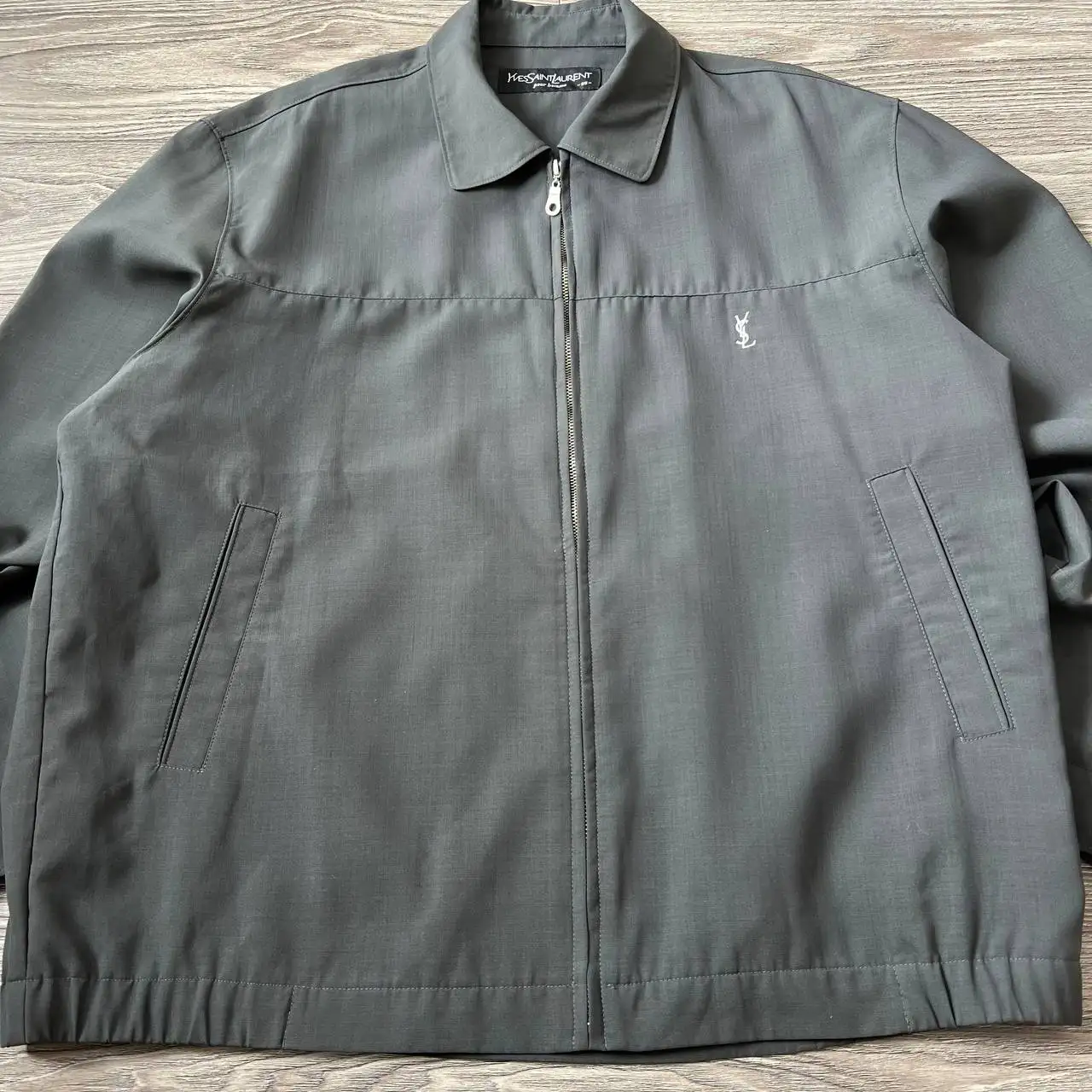 Лёгкий бомбер Yves Saint Laurent - Куртки (Одежда) в Курск