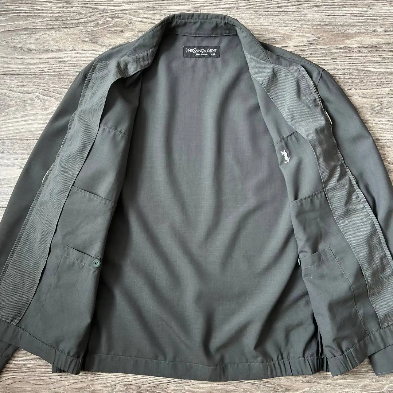 Лёгкий бомбер Yves Saint Laurent - Куртки (Одежда) в Курск