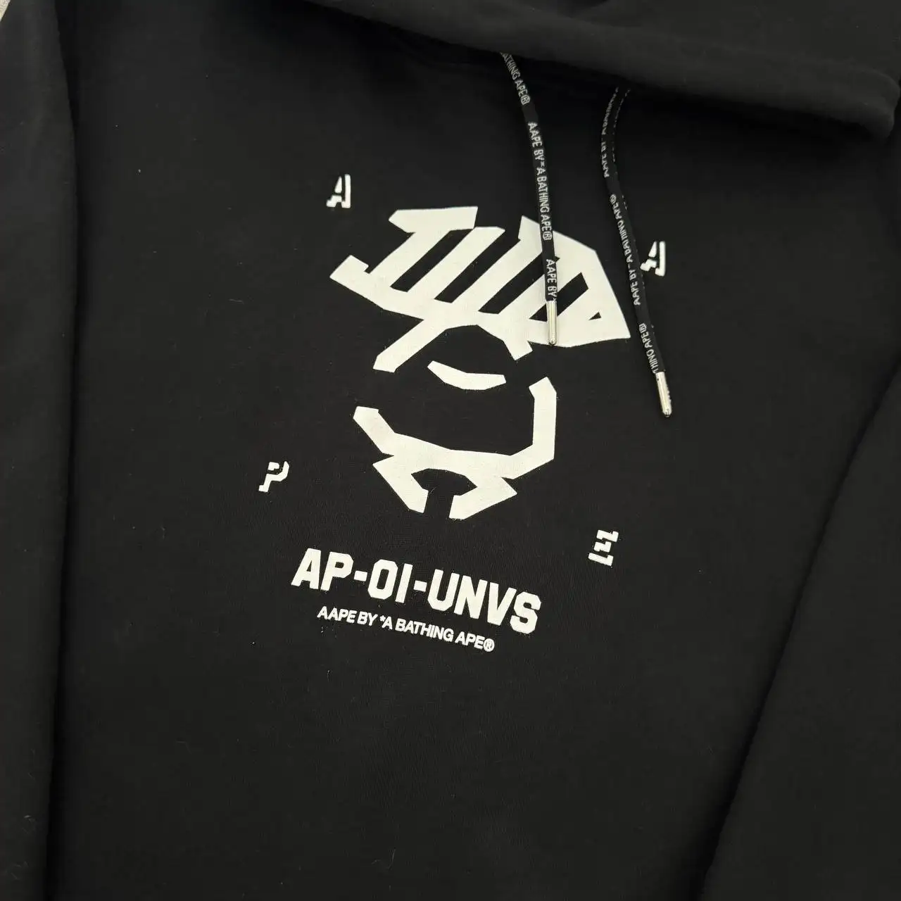 Худи A BATHING APE® (размер M, состояние 9/10) - Верхняя одежда (Одежда) в Неизвестно