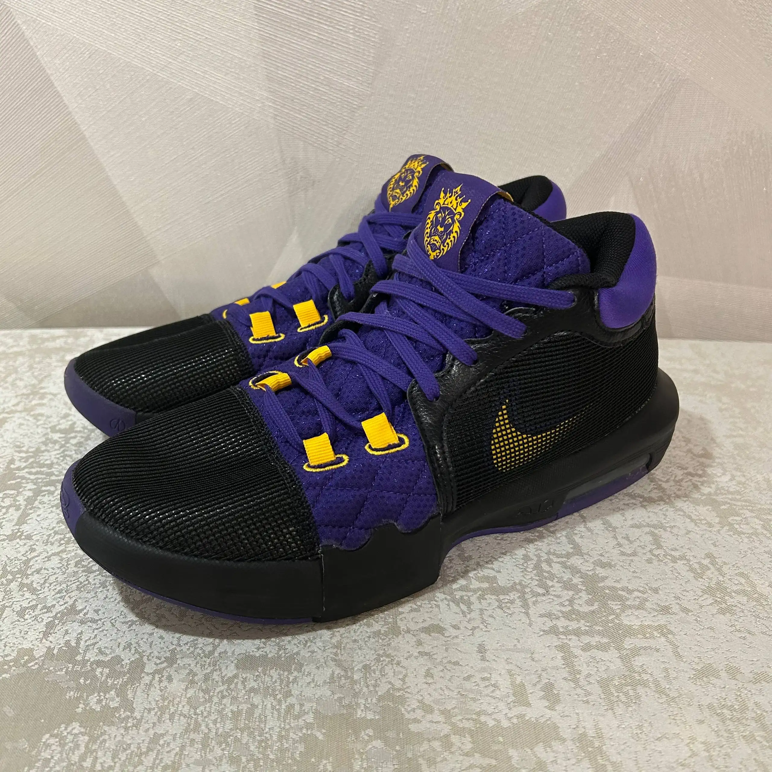 Кроссовки Nike LeBron Witness 8 - Обувь (Одежда) в Курск