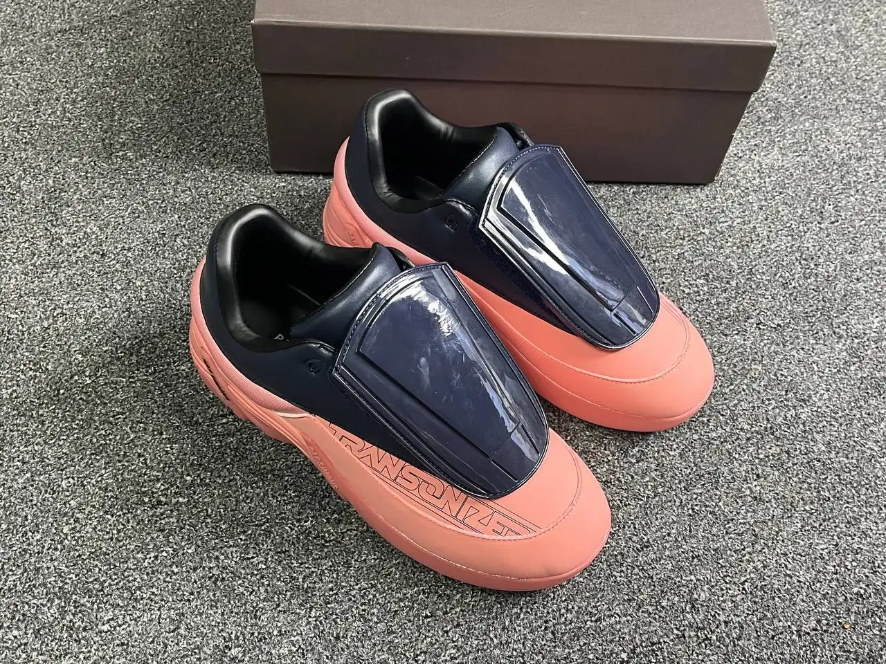Antei Raf Simons кроссовки - Обувь (Одежда) в Неизвестно