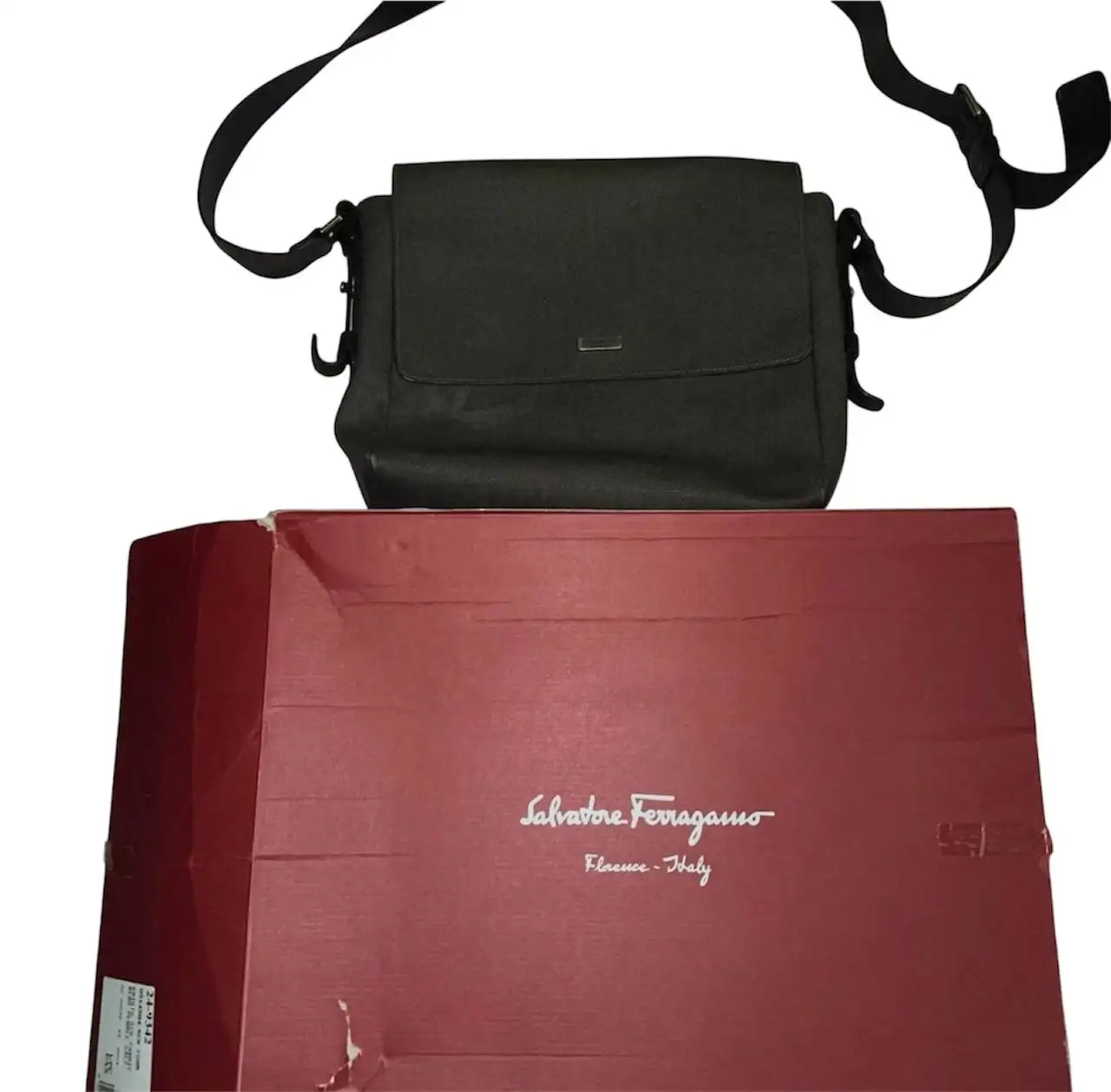 SALVATORE FERRAGAMO MESSENGER BAG под заказ - Аксессуары (Одежда) в Курск