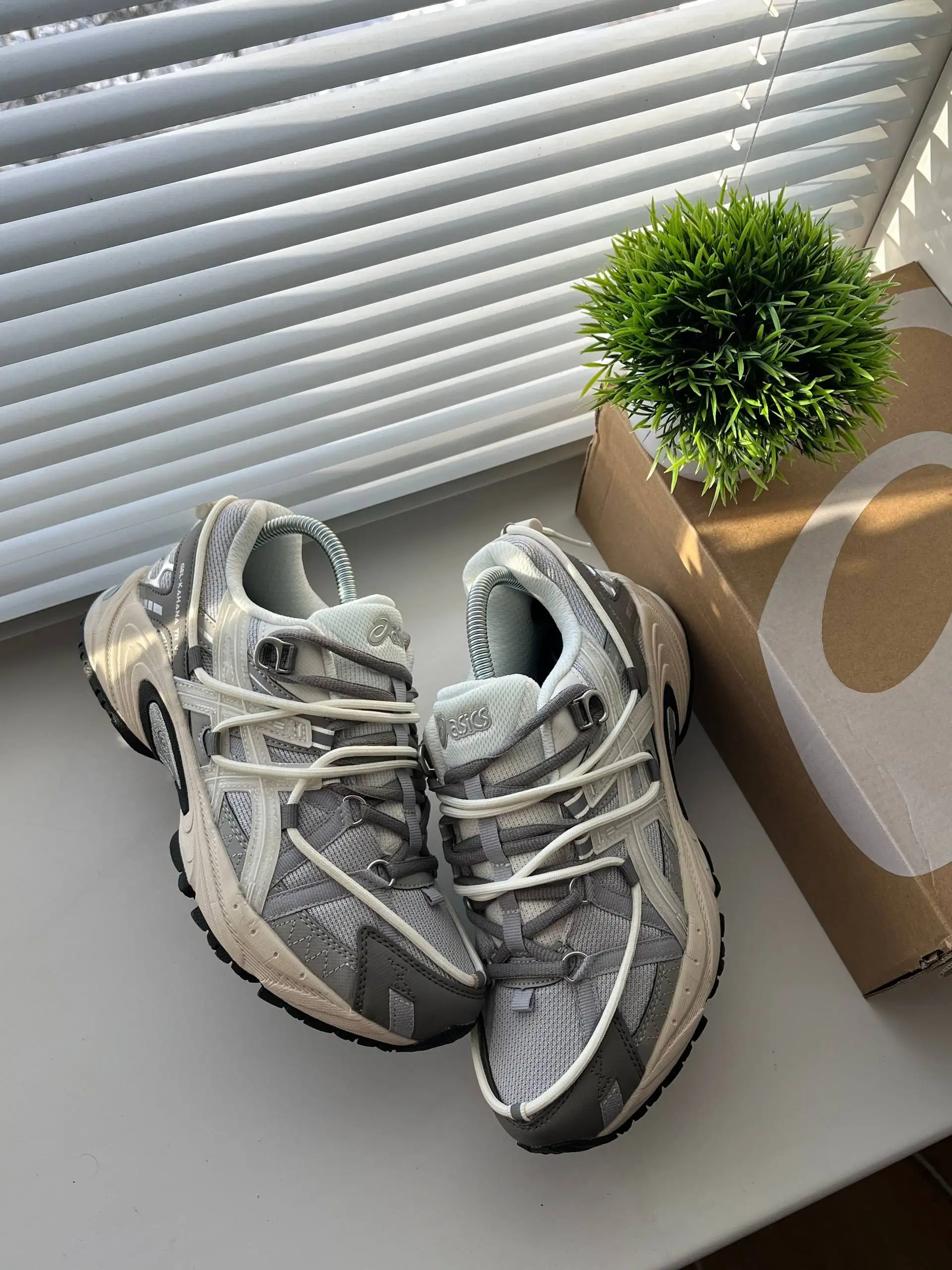 Кроссовки ASICS Gel-Kahana - Обувь (Одежда) в Неизвестно
