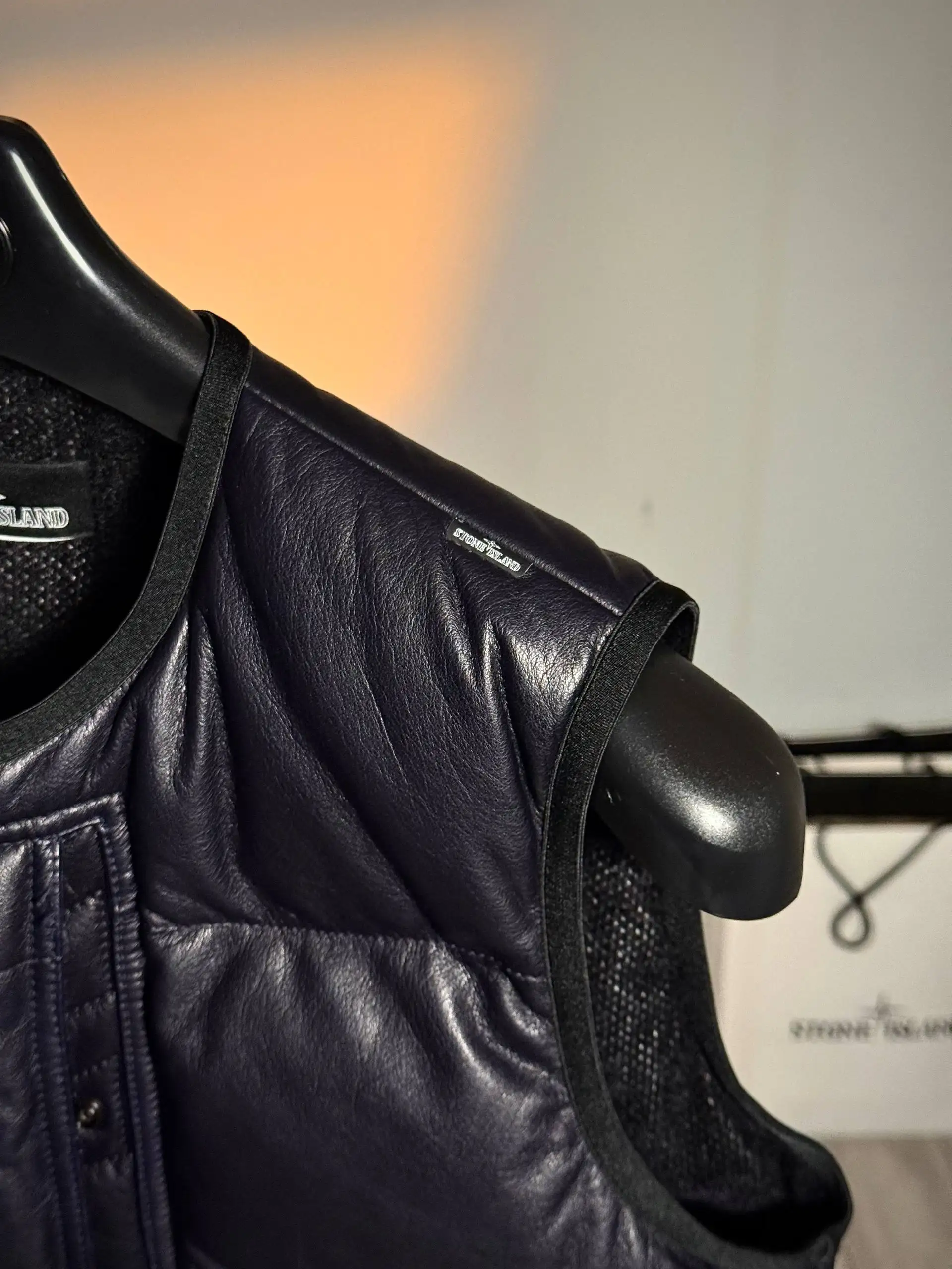 Stone Island Shadow Project AW20 Nappa Leather Utility Vest - Мужская одежда (Одежда) в Санкт-Петербург