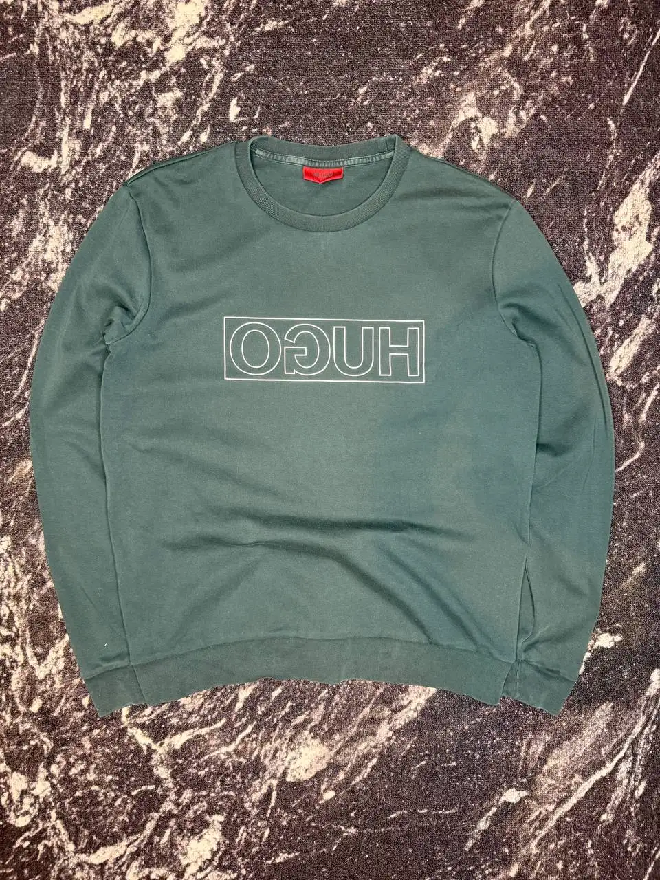 Hugo Boss Sweatshirt, размер M - Верхняя одежда (Одежда) в Неизвестно