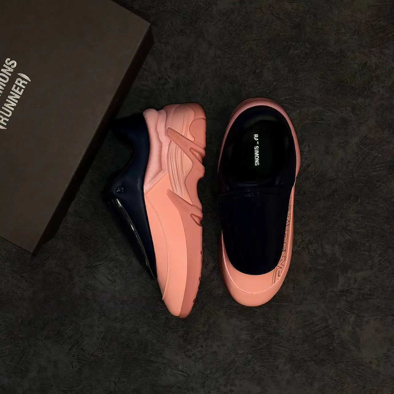 Продажа реплик кроссовок Antei Raf Simons, Maison Margiela, Nike Air Force - Обувь (Одежда) в Неизвестно