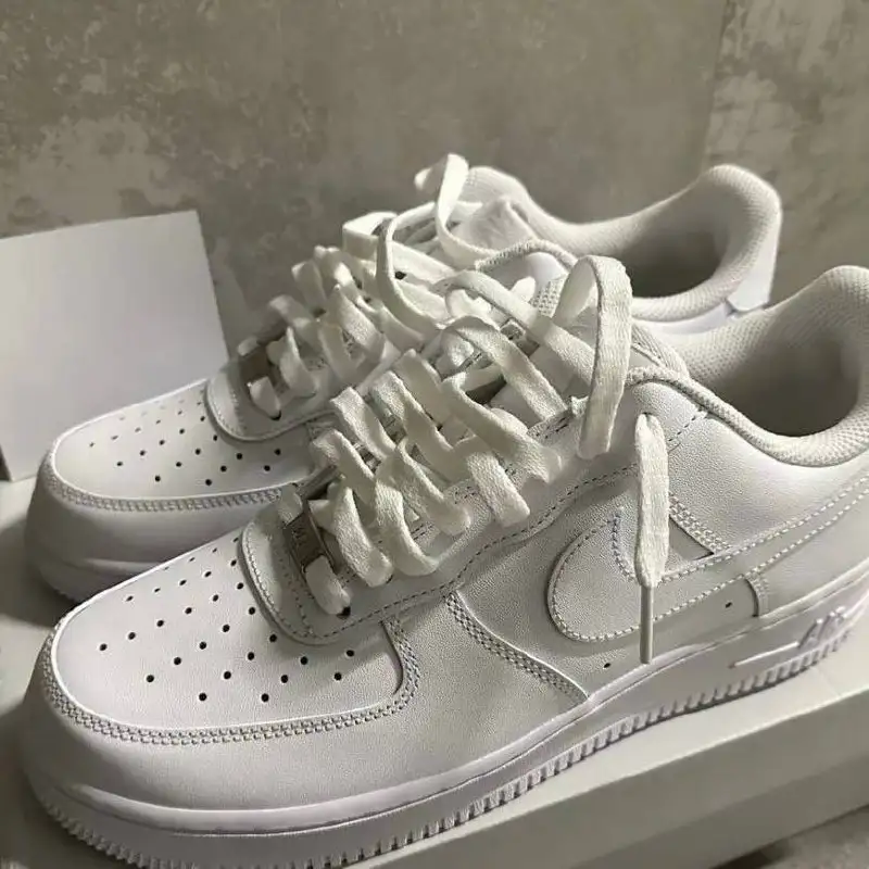 Кроссовки Maison Margiela Replica/Guts и Nike Air Force 1 - Одежда в Неизвестно