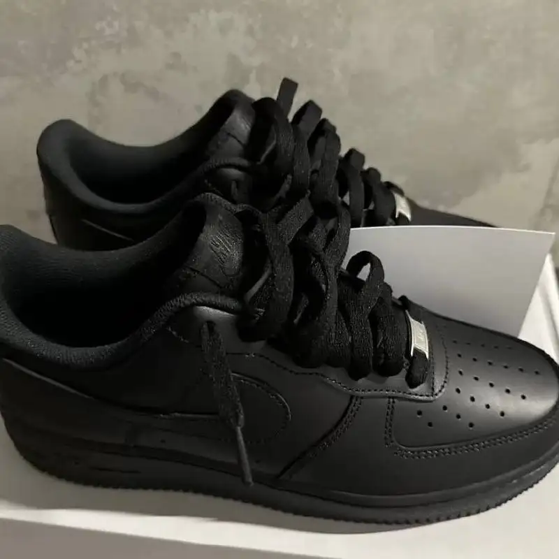 Кроссовки Maison Margiela Replica/Guts и Nike Air Force 1 - Одежда в Неизвестно