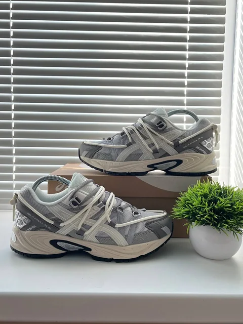 Кроссовки ASICS Gel-Kahana - Кроссовки в Неизвестно