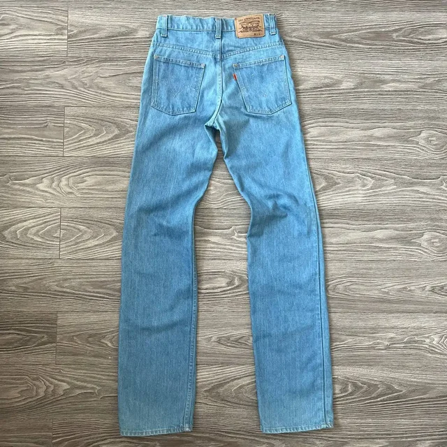 Джинсы Levi's Orange Tab - Кроссовки в Неизвестно