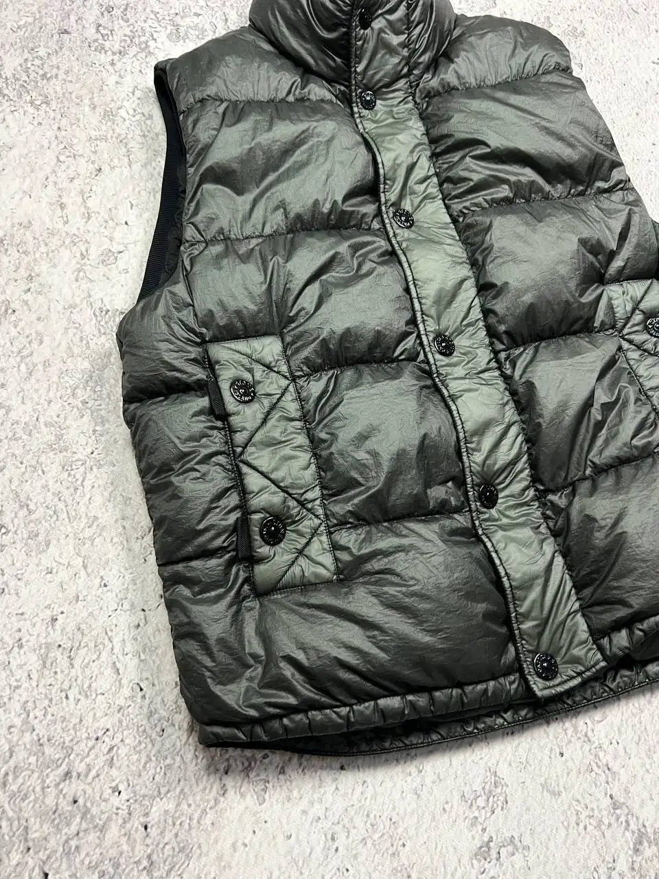 Stone Island Garment Dyed Down жилетка - Верхняя одежда (Одежда) в Неизвестно