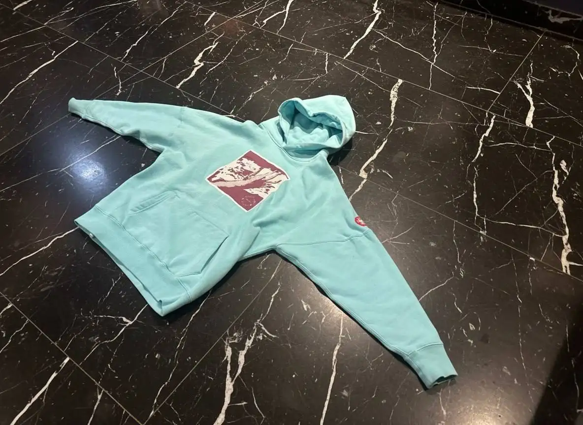 Свитер Gucci, свитшоты и худи Cav Empt, кроссовки Nike Martine Rose — барахолка | Курск - Верхняя одежда (Одежда) в Курск