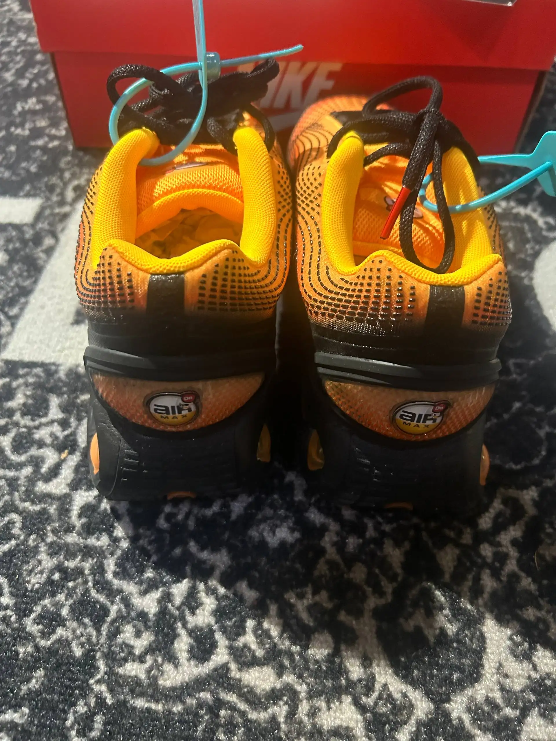 Кроссовки Nike Air Max Dn Laser Orange - Обувь (Одежда) в Курск