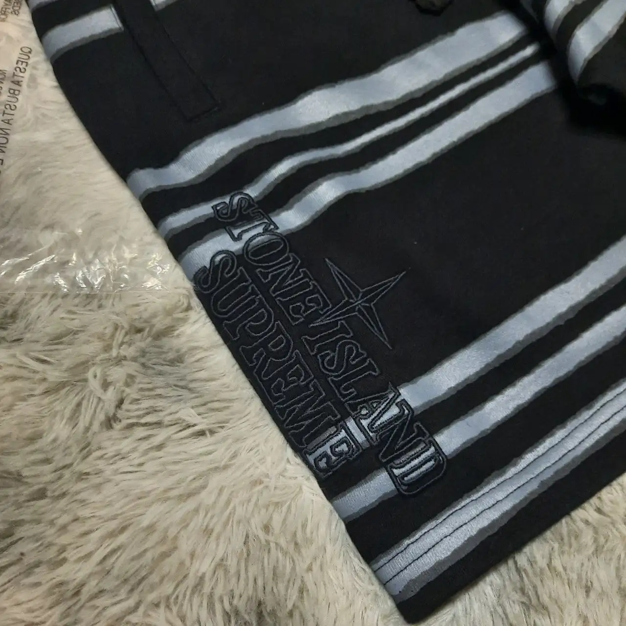 Шорты Stone Island x Supreme - Шорты и бриджи (Одежда) в Неизвестно