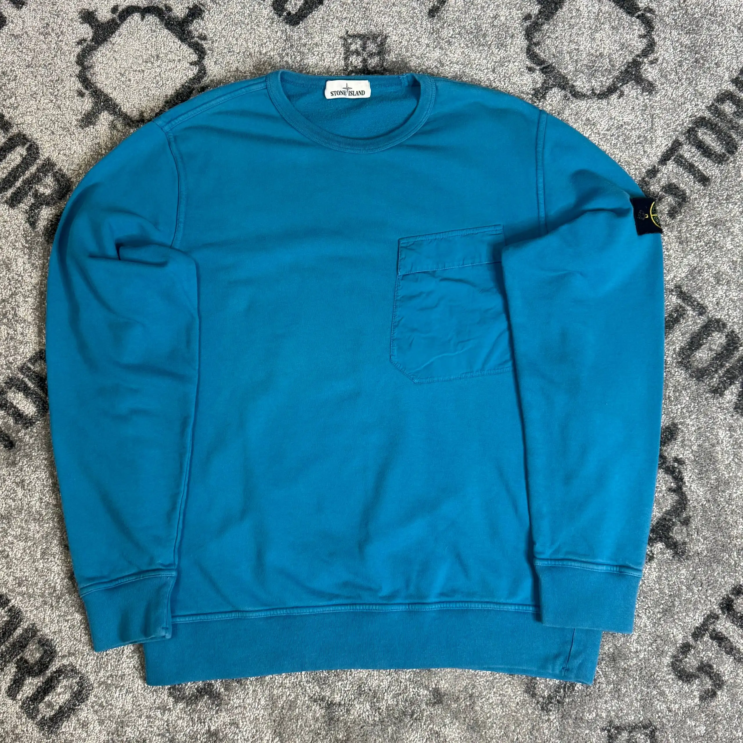 Свитшот Stone Island - Мужская одежда (Одежда) в Неизвестно