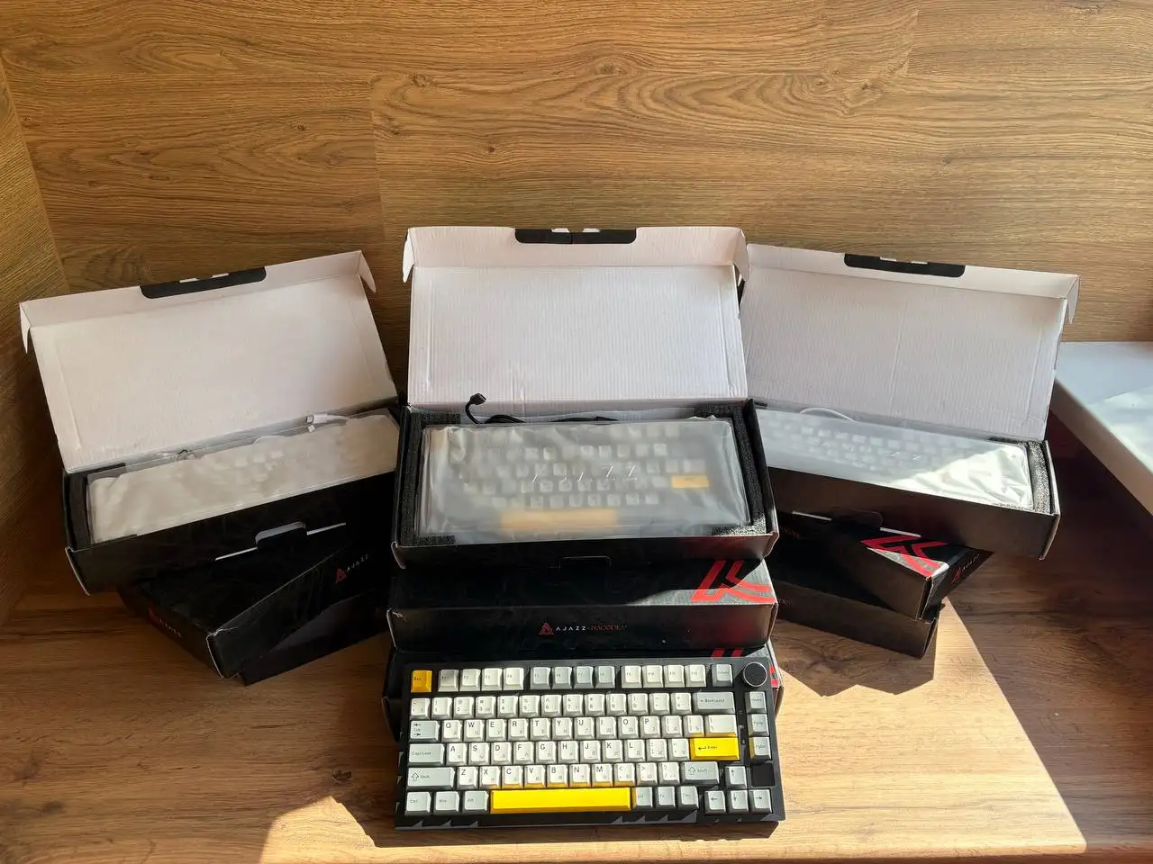 Продам клавиатуры AJAZZ AK820 и AK820 PRO - Клавиатуры и мыши (Электроника) в Курск