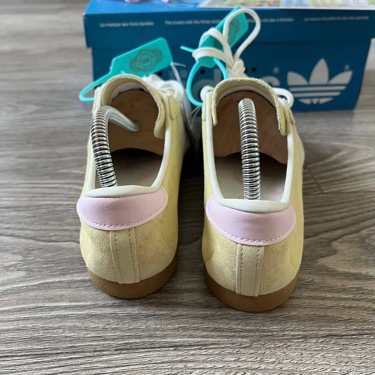 Новые кроссовки Adidas Köln - Обувь (Одежда) в Неизвестно