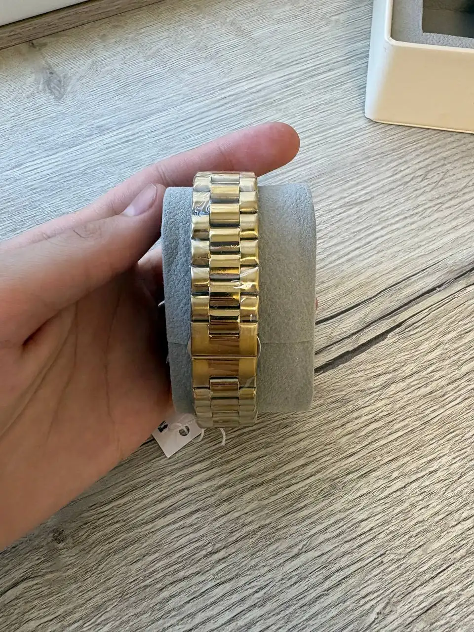 Dickies watch golden quartz + подвеска и Alabaster watch - Часы (Электроника) в Неизвестно