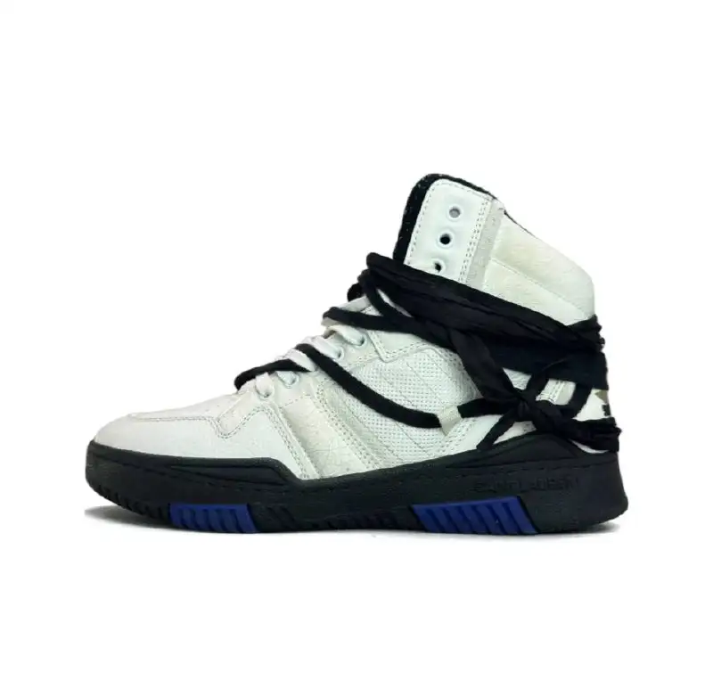 Saint Laurent Smith hi-top size 42 - Обувь (Одежда) в Неизвестно