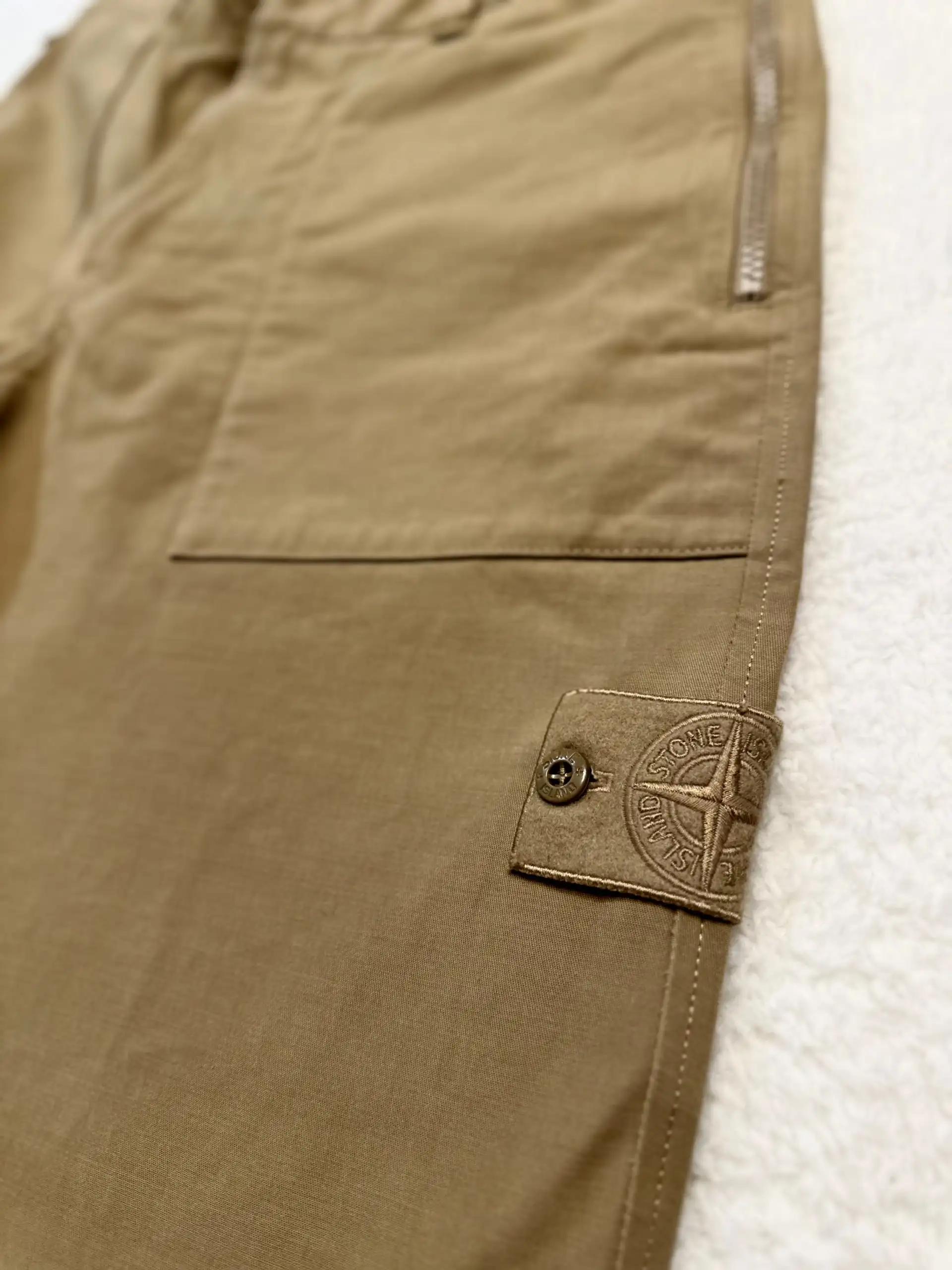 Stone Island Ghost Piece Garment Dyed Pantalone - Мужская одежда (Одежда) в Неизвестно