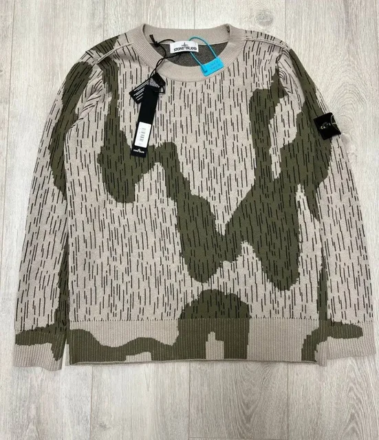 Свитшоты, кеды и ремни брендов Stone Island, Numeris, Versace и другие - Свадебная одежда в Неизвестно