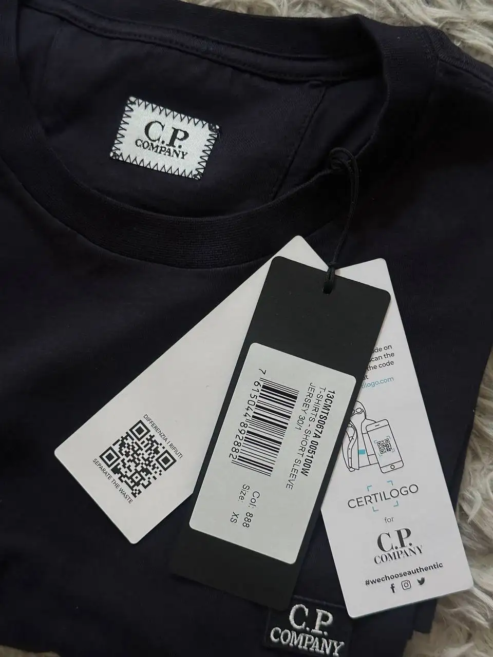 Футболка C.P. Company размер S новая - Футболки (Одежда) в Курск