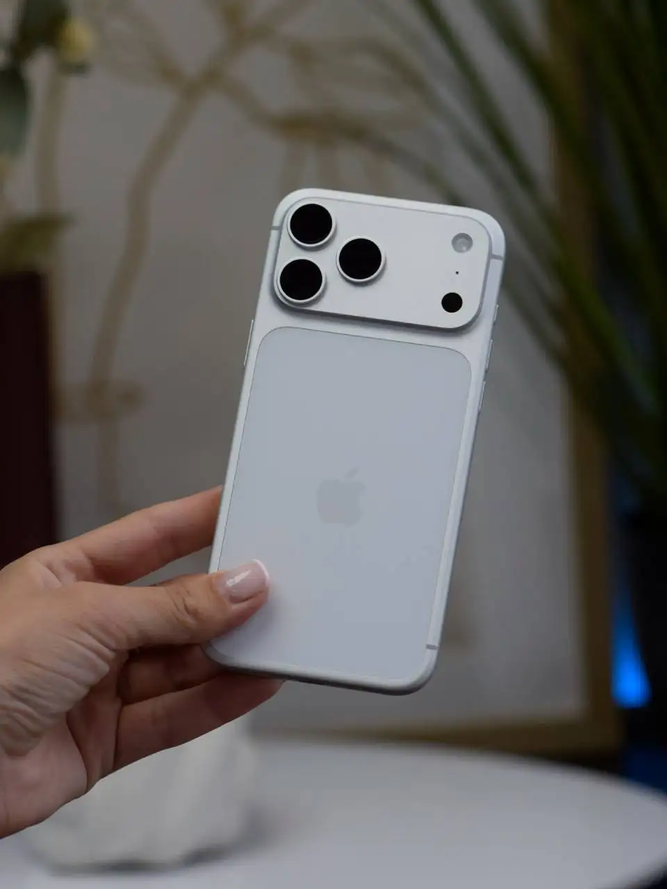 iPhone 17 Pro Silver 512Gb - Мобильные телефоны (Электроника) в Курск