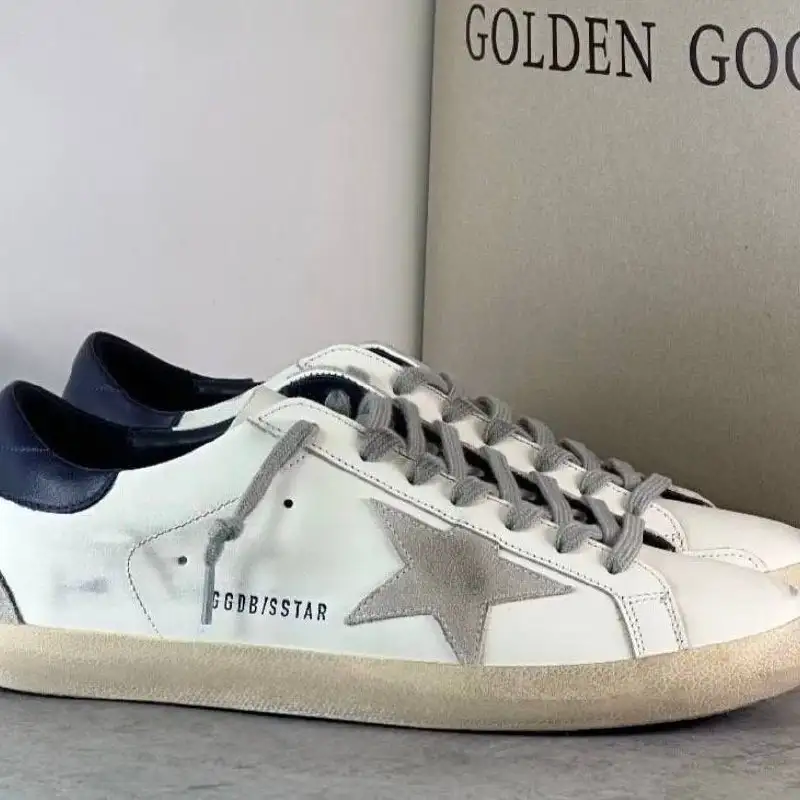 Nike Air Max, Golden Goose Superstar, Nike Air Force 1 - Обувь (Одежда) в Неизвестно