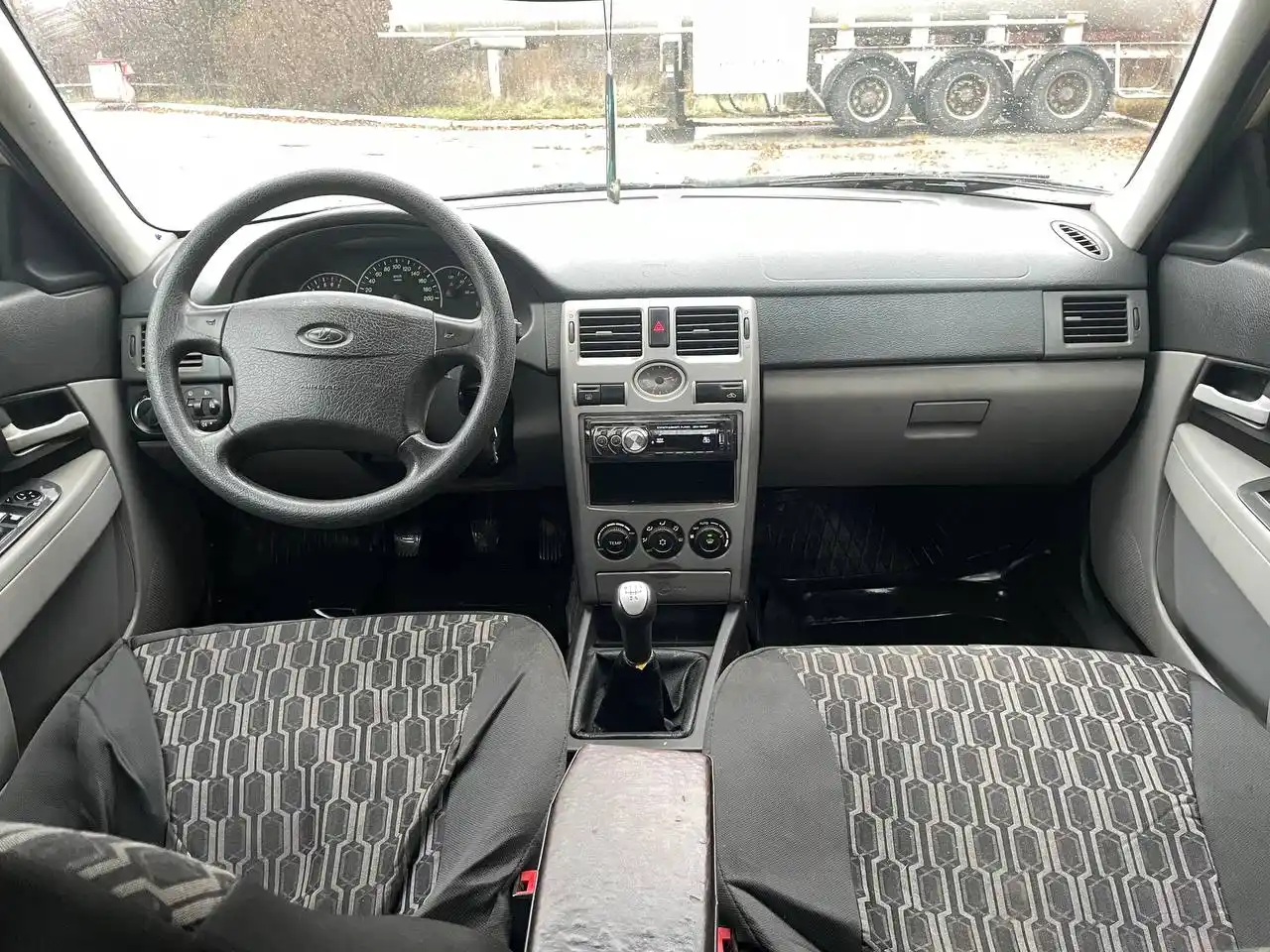 Продажа Приора универсал 2011 года