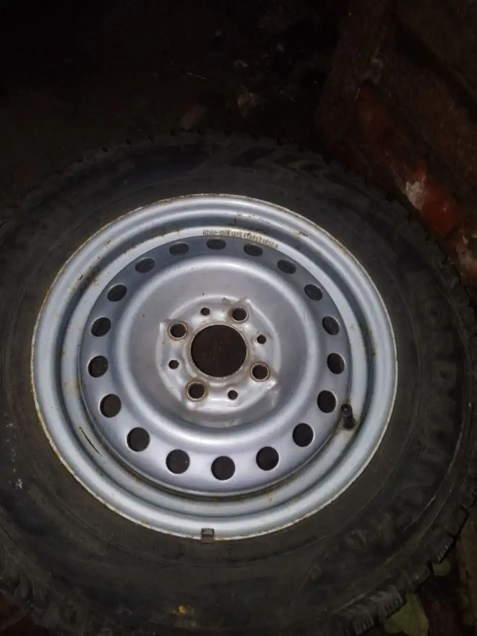 Продажа фар, стоп-сигнала и зимних штампов на ВАЗ