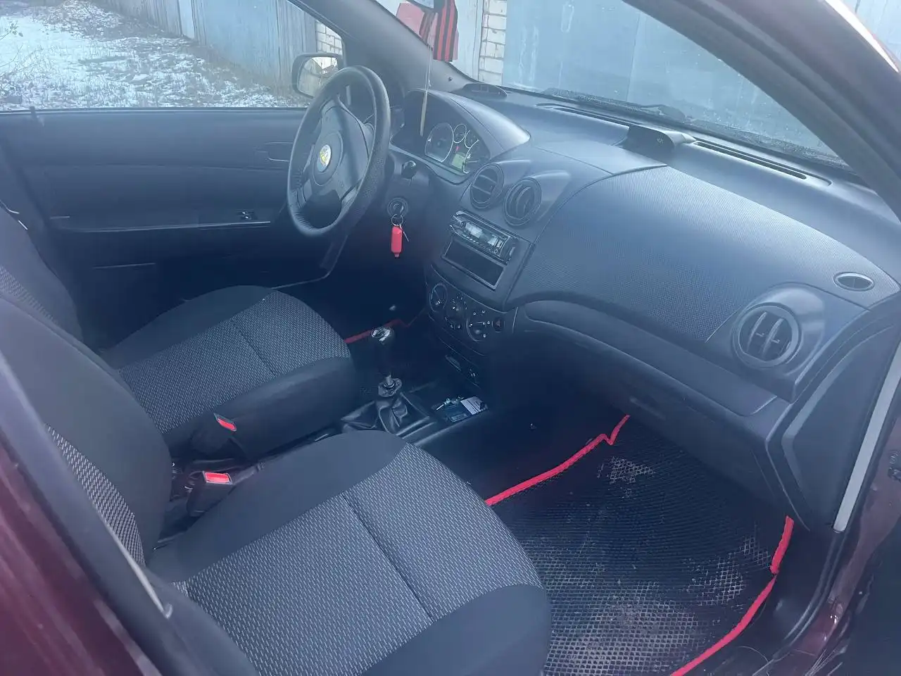 Продажа авто 2012 года в отличном состоянии