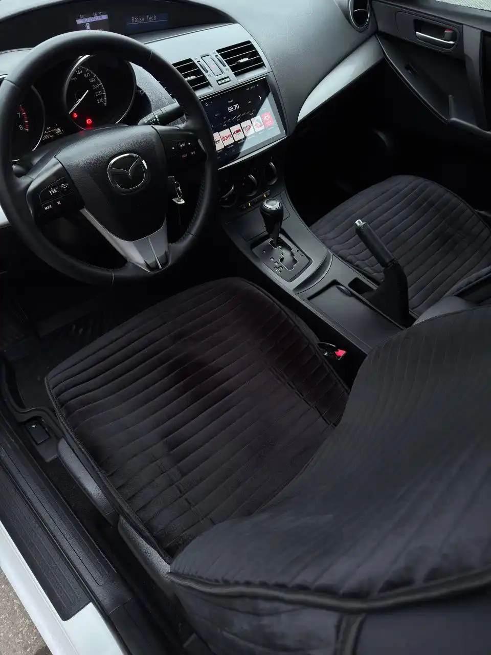 Продажа Mazda 3 2012 года