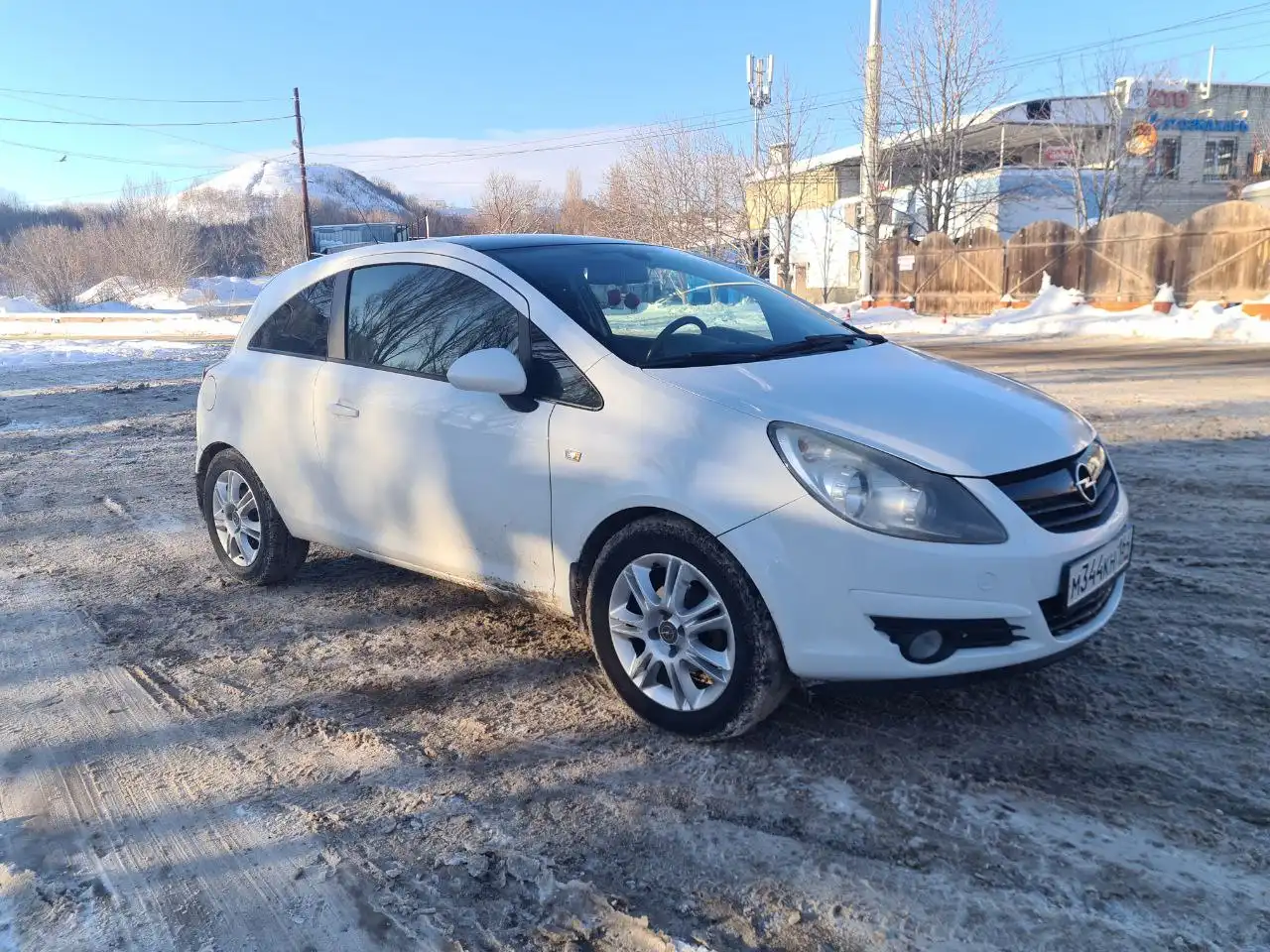 Продажа Opel Corsa 2010 года с автоматической коробкой передач