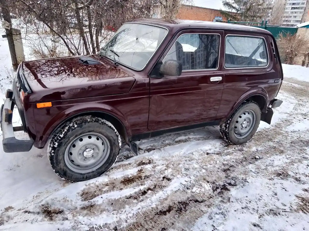 Продажа автомобиля Нива 2010 года в Энгельсе