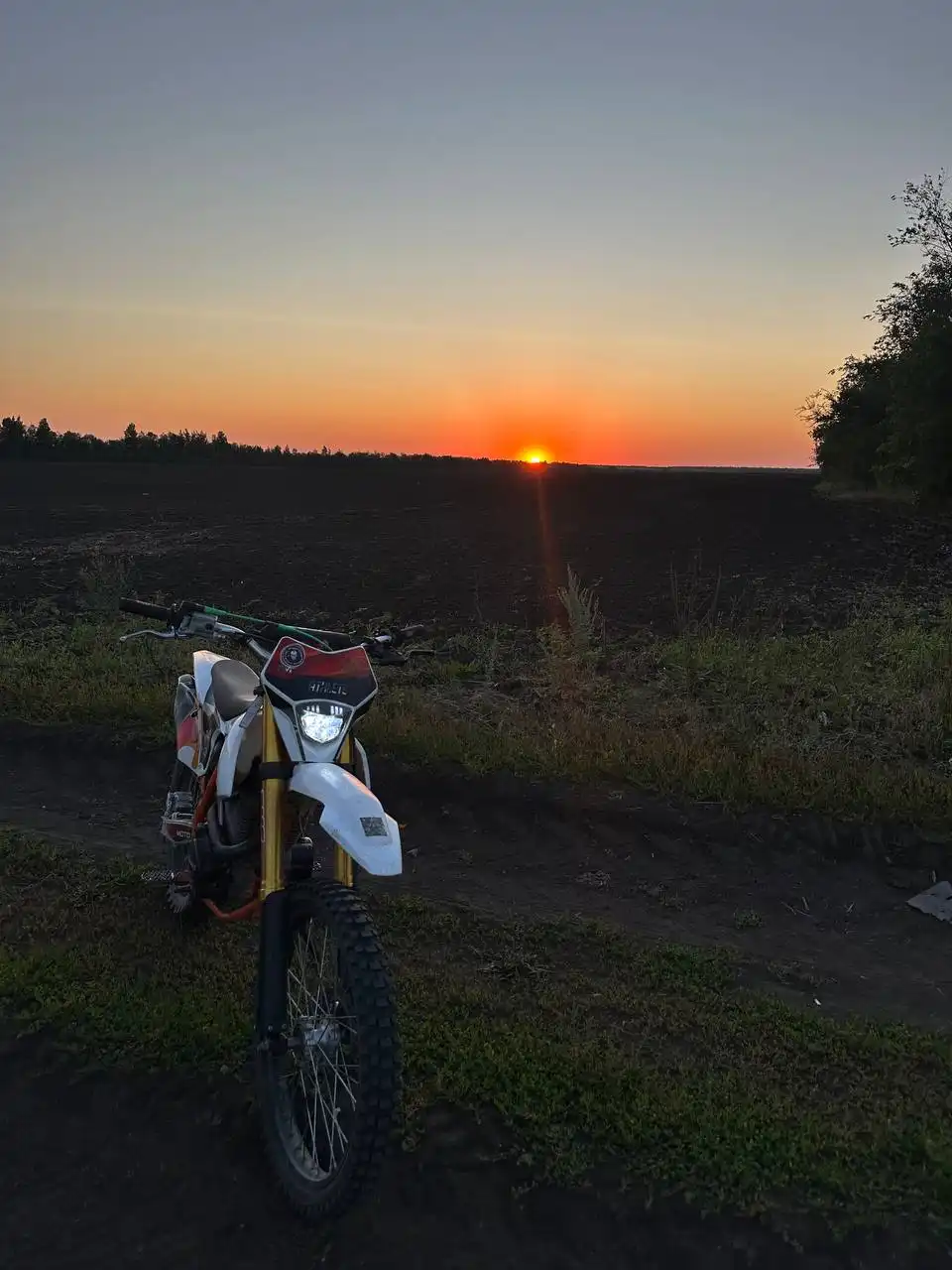 Продам или обменяю мотоцикл Атлет 250