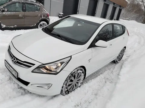 Продажа автомобиля 2015 года с автоматом, 2 хозяина, 220к пробег - Внедорожники в Саратов