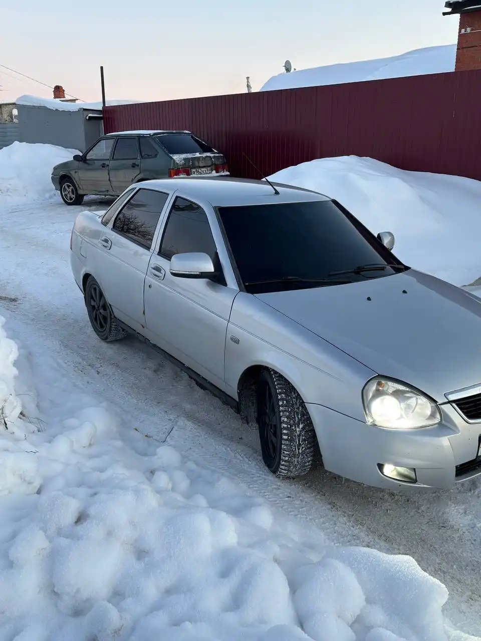 Продажа Lada Priora 2009 года выпуска в комплектации люкс - Легковые автомобили (Авто) в Саратов