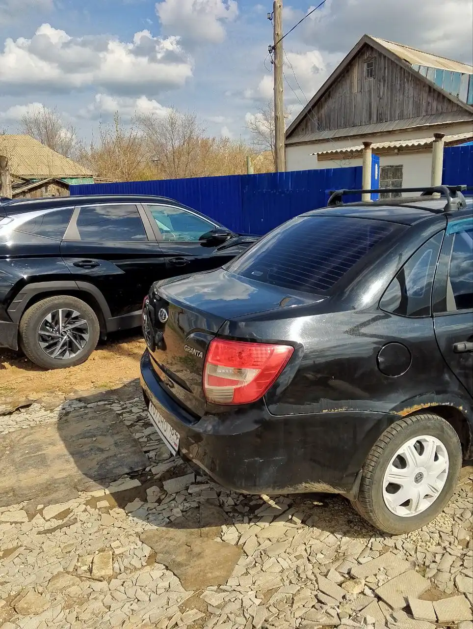 Продажа ВАЗ Лада Гранта 2015 года, черный цвет - Легковые автомобили (Авто) в Саратов