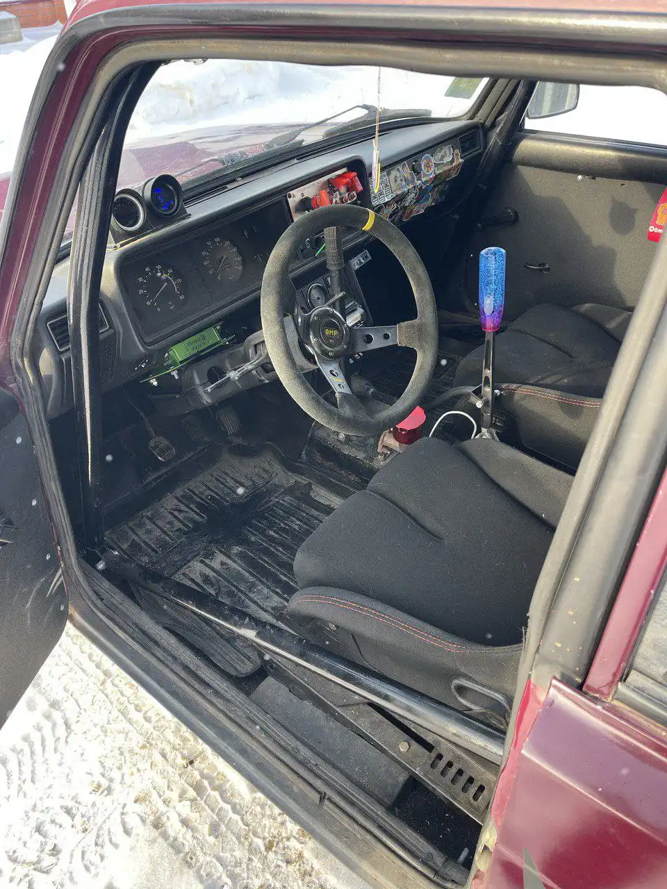 Продажа автомобиля ВАЗ 2107 для зимнего дрифта - Авто в Саратов