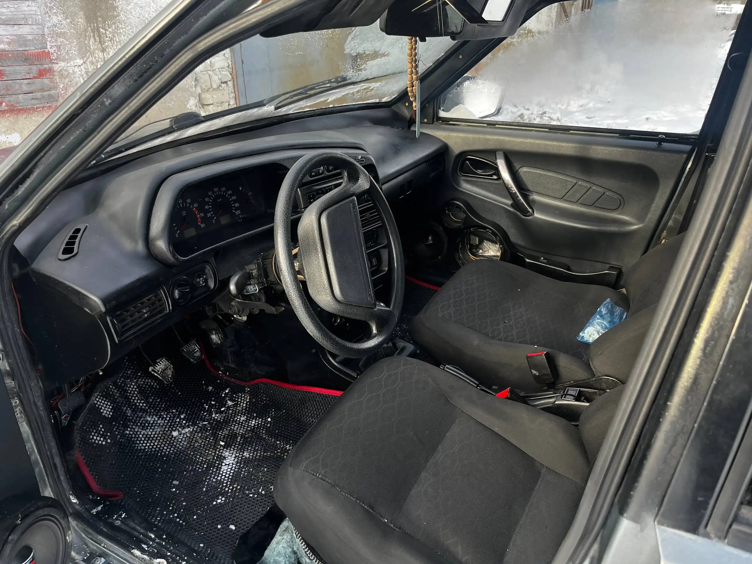 Продажа автомобиля 2004 года без сцепления - Авто в Саратов